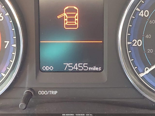 46403964 :رقم المزاد ، 2T1BURHEXJC123569 vin ، 2018 Toyota Corolla Le مزاد بيع