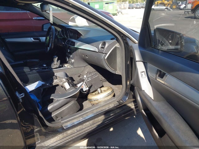 Aukcja sprzedaży 2014 Mercedes-benz C 250 Sport, vin: WDDGF4HB6EA944063, numer aukcji: 46404326