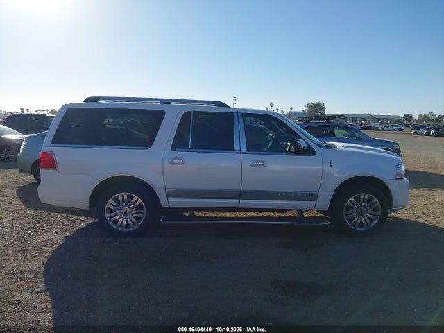 2011 Lincoln Navigator L მანქანა იყიდება აუქციონზე, vin: 5LMJJ3J5XBEJ00389, აუქციონის ნომერი: 46404449