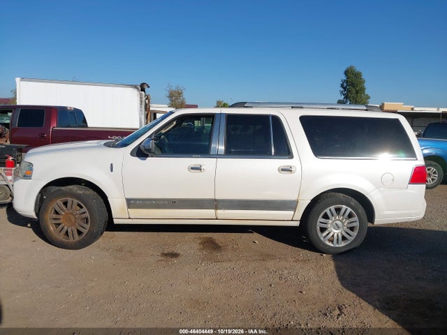 2011 Lincoln Navigator L მანქანა იყიდება აუქციონზე, vin: 5LMJJ3J5XBEJ00389, აუქციონის ნომერი: 46404449