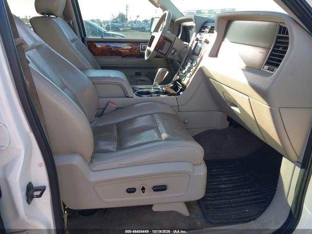 2011 Lincoln Navigator L მანქანა იყიდება აუქციონზე, vin: 5LMJJ3J5XBEJ00389, აუქციონის ნომერი: 46404449
