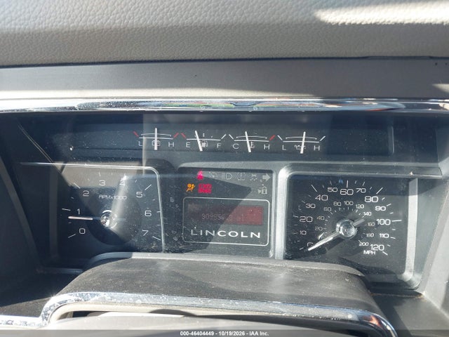 2011 Lincoln Navigator L მანქანა იყიდება აუქციონზე, vin: 5LMJJ3J5XBEJ00389, აუქციონის ნომერი: 46404449
