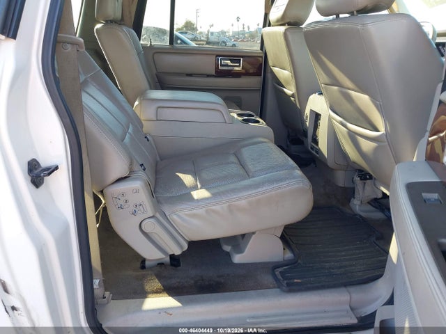 2011 Lincoln Navigator L მანქანა იყიდება აუქციონზე, vin: 5LMJJ3J5XBEJ00389, აუქციონის ნომერი: 46404449