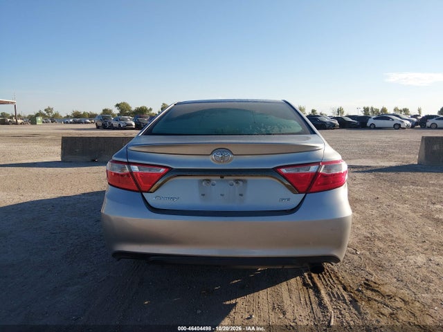 46404498 :رقم المزاد ، 4T1BF1FK2FU959225 vin ، 2015 Toyota Camry Se مزاد بيع