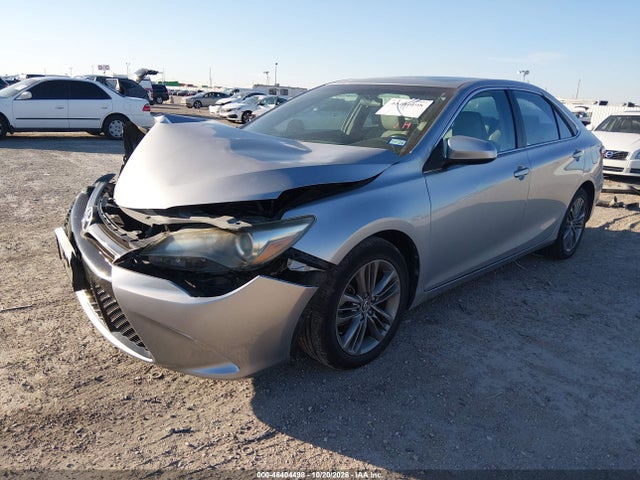 46404498 :رقم المزاد ، 4T1BF1FK2FU959225 vin ، 2015 Toyota Camry Se مزاد بيع