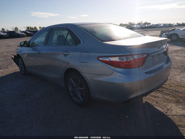 46404498 :رقم المزاد ، 4T1BF1FK2FU959225 vin ، 2015 Toyota Camry Se مزاد بيع