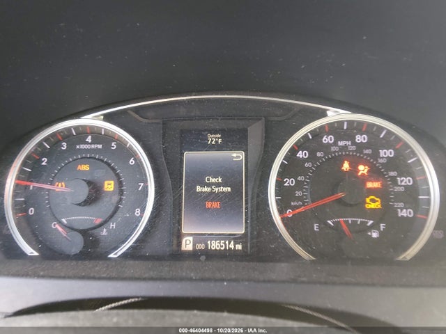 46404498 :رقم المزاد ، 4T1BF1FK2FU959225 vin ، 2015 Toyota Camry Se مزاد بيع