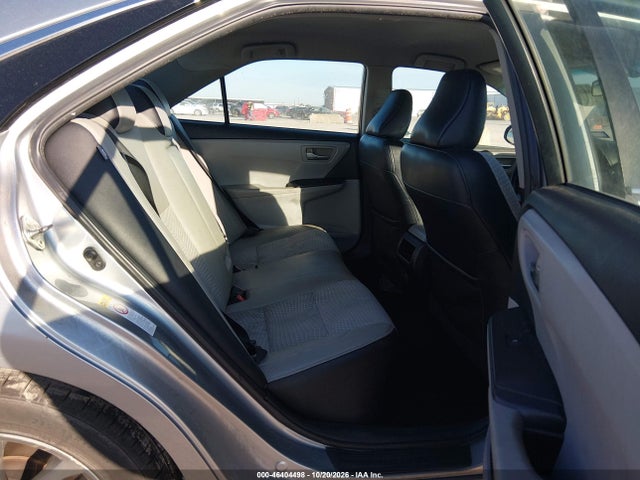 46404498 :رقم المزاد ، 4T1BF1FK2FU959225 vin ، 2015 Toyota Camry Se مزاد بيع