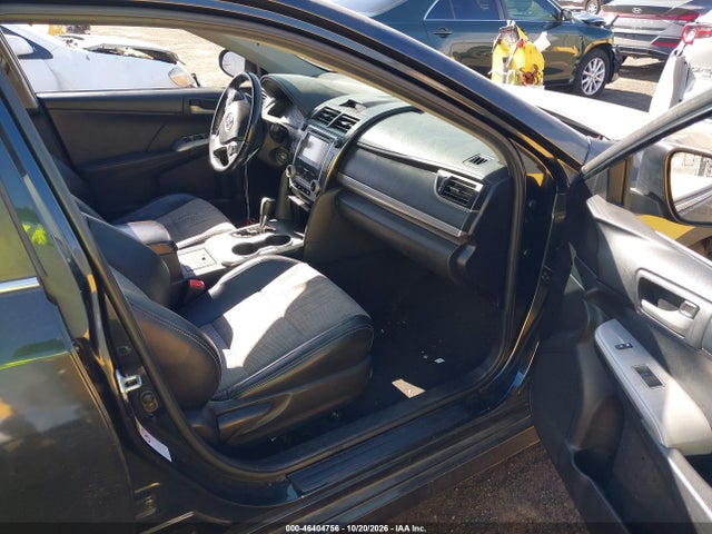 46404756 :رقم المزاد ، 4T1BF1FK3CU598602 vin ، 2012 Toyota Camry Se مزاد بيع