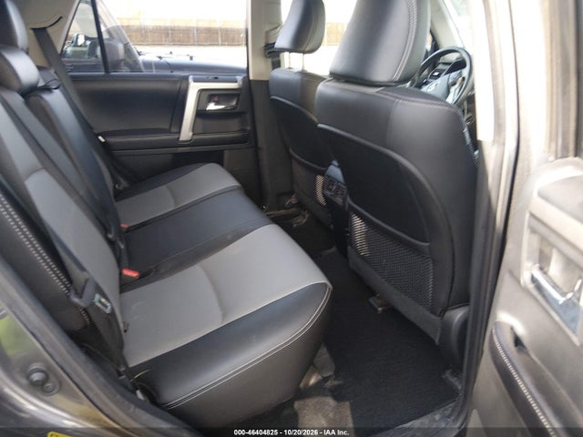 46404825 :رقم المزاد ، JTEBU5JR1H5443095 vin ، 2017 Toyota 4runner Sr5 Premium مزاد بيع