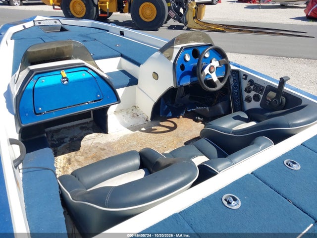 46405724 :رقم المزاد ، PNS20344C000 vin ، 2000 Blazer 20' مزاد بيع