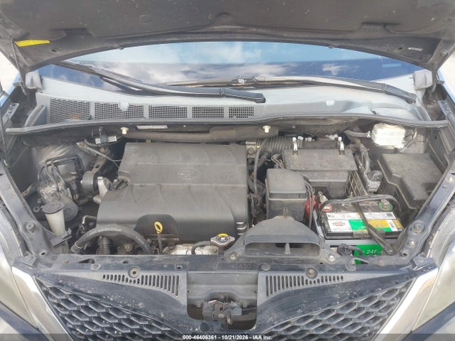 46406361 :رقم المزاد ، 5TDXK3DC6DS287927 vin ، 2013 Toyota Sienna Se 8 Passenger مزاد بيع