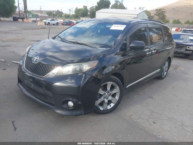 46406361 :رقم المزاد ، 5TDXK3DC6DS287927 vin ، 2013 Toyota Sienna Se 8 Passenger مزاد بيع