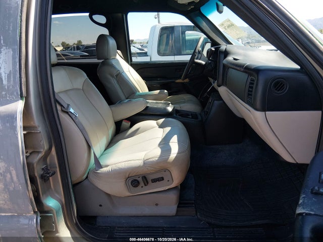 46406678 :رقم المزاد ، 3GNGK26UXYG141056 vin ، 2000 Chevrolet Suburban 2500 Lt مزاد بيع