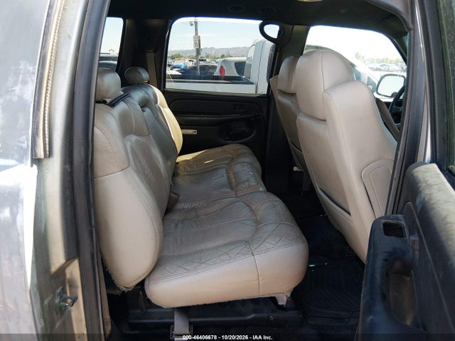 46406678 :رقم المزاد ، 3GNGK26UXYG141056 vin ، 2000 Chevrolet Suburban 2500 Lt مزاد بيع