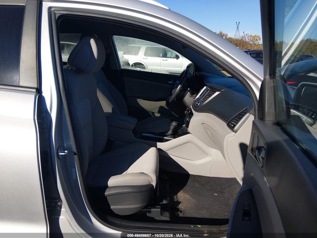 46406687 :رقم المزاد ، KM8J33A22HU409677 vin ، 2017 Hyundai Tucson Sport مزاد بيع