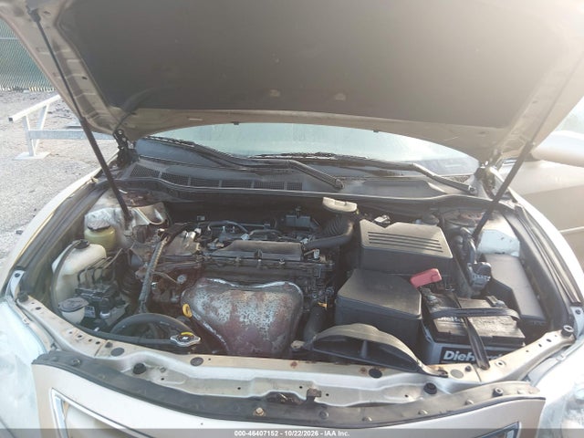46407152 :رقم المزاد ، 4T4BF3EK2AR033807 vin ، 2010 Toyota Camry Le مزاد بيع