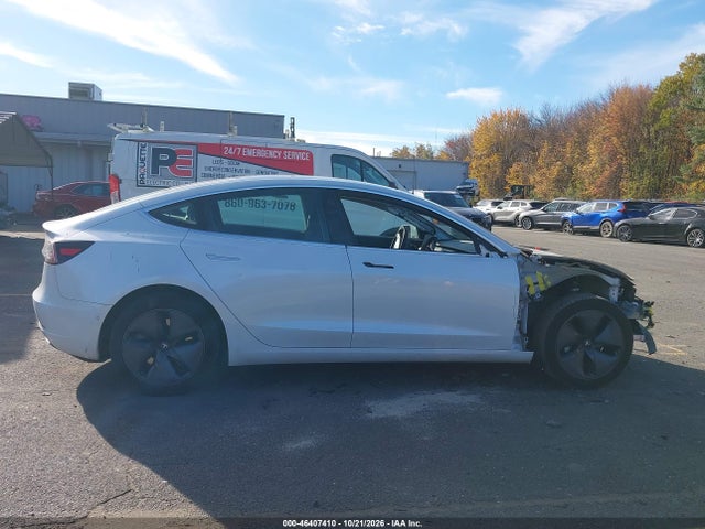 Tesla Model 3 Long Range/performance 2019 5YJ3E1EB0KF493469 Image 14