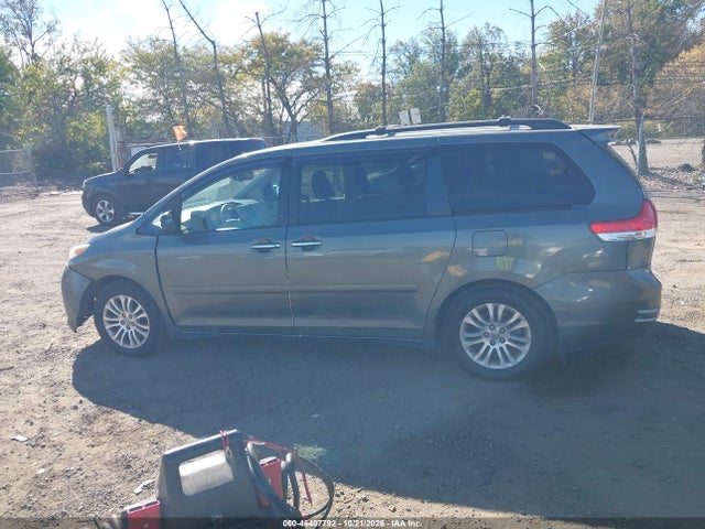 Продаж на аукціоні авто 2011 Toyota Sienna Xle V6, vin: 5TDYK3DC6BS127032, номер лоту: 46407792