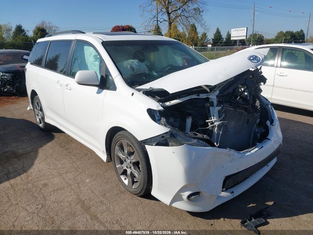 Продаж на аукціоні авто 2011 Toyota Sienna Se, vin: 5TDXK3DC5BS081561, номер лоту: 46407939