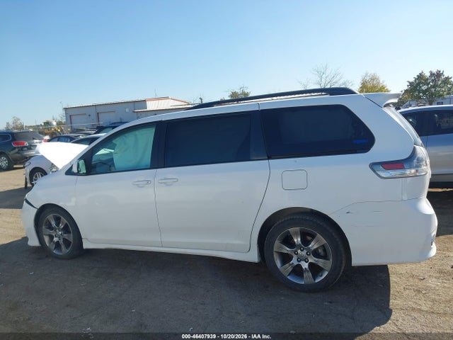 Продаж на аукціоні авто 2011 Toyota Sienna Se, vin: 5TDXK3DC5BS081561, номер лоту: 46407939