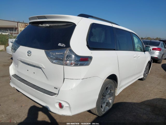 Продаж на аукціоні авто 2011 Toyota Sienna Se, vin: 5TDXK3DC5BS081561, номер лоту: 46407939