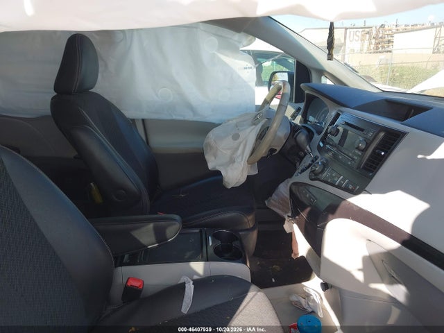 Продаж на аукціоні авто 2011 Toyota Sienna Se, vin: 5TDXK3DC5BS081561, номер лоту: 46407939
