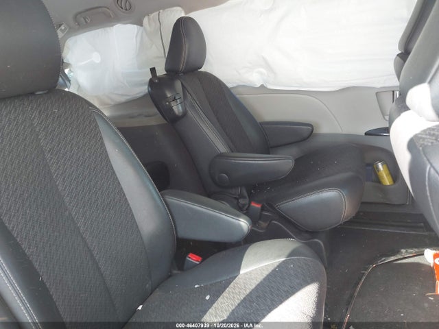 Продаж на аукціоні авто 2011 Toyota Sienna Se, vin: 5TDXK3DC5BS081561, номер лоту: 46407939