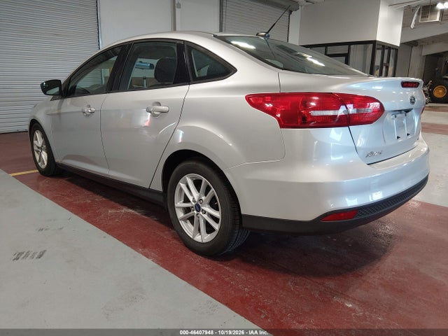 Ford FOCUS SE 2018 1FADP3F21JL327469 Image 3
