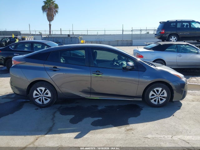 Toyota Prius Three 2017 JTDKARFU3H3030267 Image 13