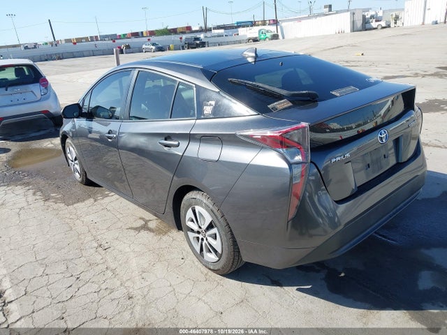 Toyota Prius Three 2017 JTDKARFU3H3030267 Image 3
