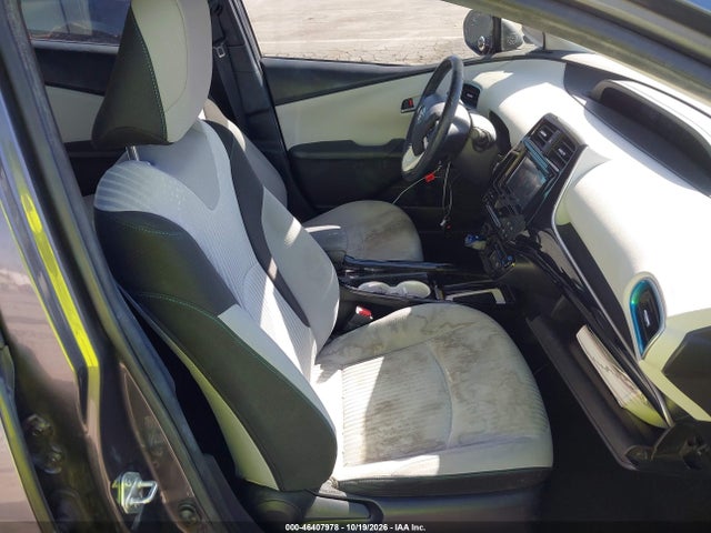 Toyota Prius Three 2017 JTDKARFU3H3030267 Image 5