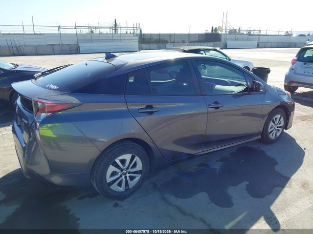 Toyota Prius Three 2017 JTDKARFU3H3030267 Image 6