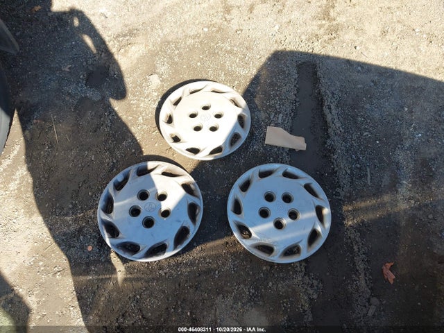 1998 Toyota Camry Le მანქანა იყიდება აუქციონზე, vin: 4T1BG22K1WU827260, აუქციონის ნომერი: 46408311
