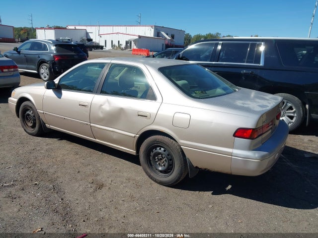 1998 Toyota Camry Le მანქანა იყიდება აუქციონზე, vin: 4T1BG22K1WU827260, აუქციონის ნომერი: 46408311