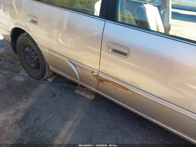 1998 Toyota Camry Le მანქანა იყიდება აუქციონზე, vin: 4T1BG22K1WU827260, აუქციონის ნომერი: 46408311