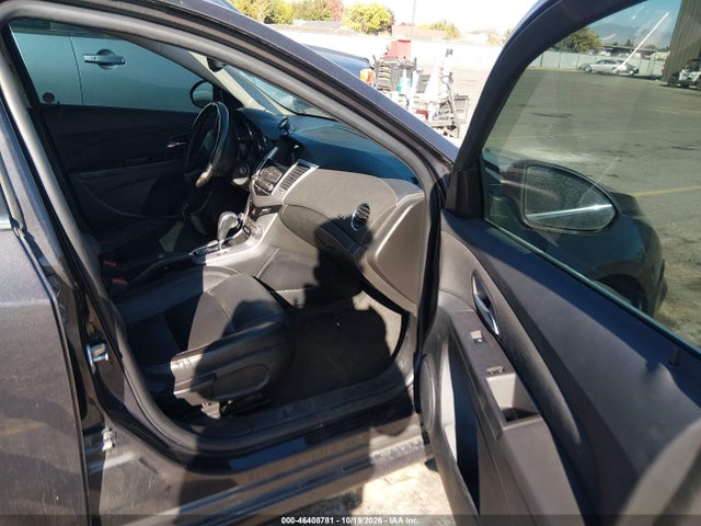 46408781 :رقم المزاد ، 1G1PE5SB3F7126583 vin ، 2015 Chevrolet Cruze 2lt Auto مزاد بيع