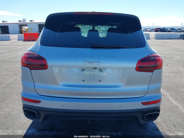 Porsche Cayenne 2016 WP1AA2A25GKA10470 Image 16