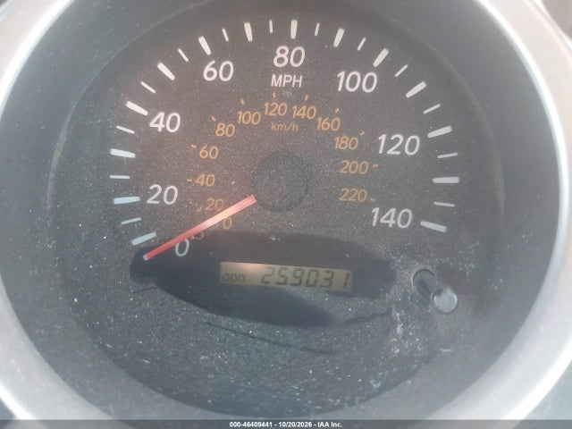 46409441 :رقم المزاد ، JTEDD21A240093940 vin ، 2004 Toyota Highlander مزاد بيع