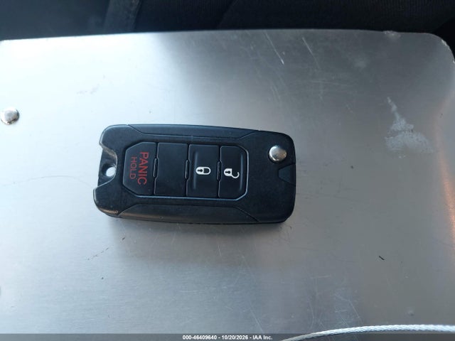 Продаж на аукціоні авто 2015 Jeep Renegade Latitude, vin: ZACCJBBH6FPB80774, номер лоту: 46409640