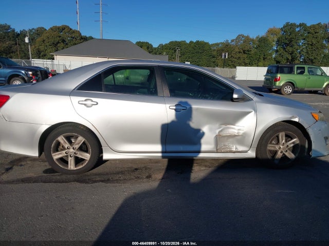 2014 Toyota Camry Se მანქანა იყიდება აუქციონზე, vin: 4T1BF1FK6EU334647, აუქციონის ნომერი: 46409991