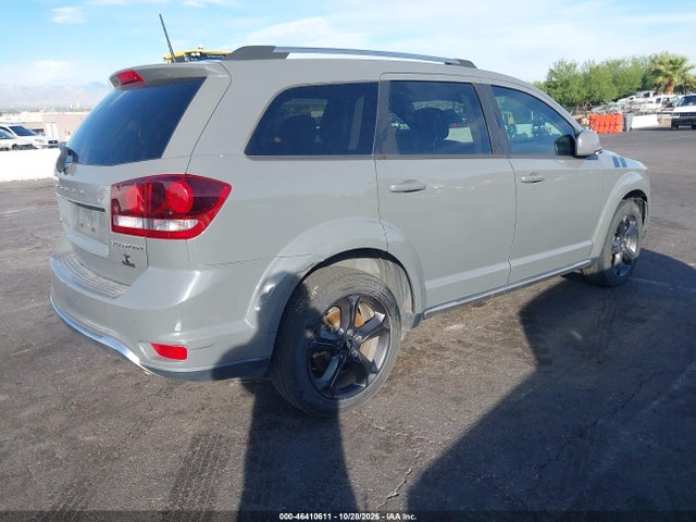 Dodge Journey Crossroad 2020 3C4PDCGB1LT270941 Image 4