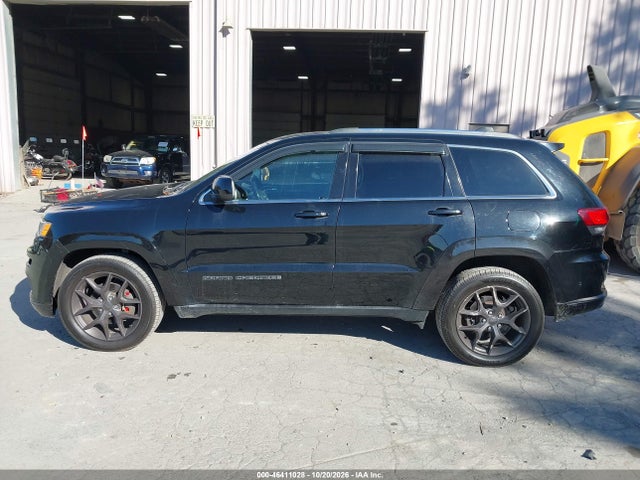 Продажа на аукционе авто 2017 Jeep Grand Cherokee Laredo 4x4, vin: 1C4RJFAG1HC954690, номер лота: 46411028