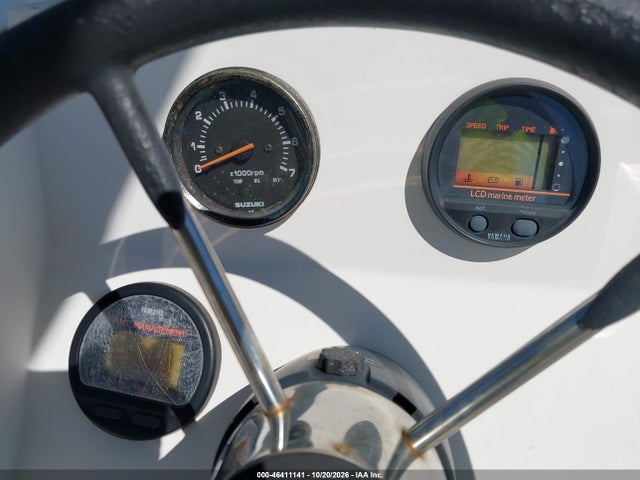 Продаж на аукціоні авто 2003 Palm Beach White Cap 23.5, vin: MUS10737A303, номер лоту: 46411141