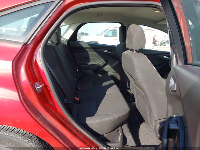 1FADP3FE5JL286029 Ford FOCUS SE
