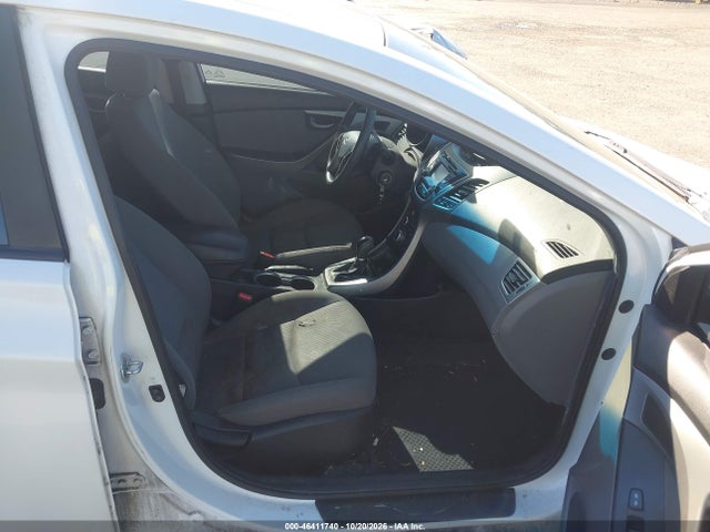 Продажа на аукционе авто 2015 Hyundai Elantra Se, vin: 5NPDH4AE1FH577644, номер лота: 46411740
