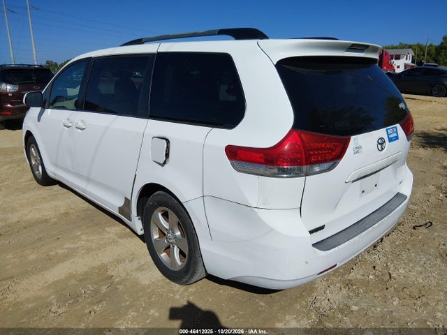 2011 Toyota Sienna Le V6 მანქანა იყიდება აუქციონზე, vin: 5TDKK3DC3BS065336, აუქციონის ნომერი: 46412025