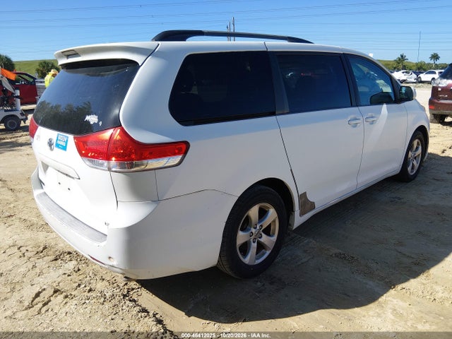 2011 Toyota Sienna Le V6 მანქანა იყიდება აუქციონზე, vin: 5TDKK3DC3BS065336, აუქციონის ნომერი: 46412025