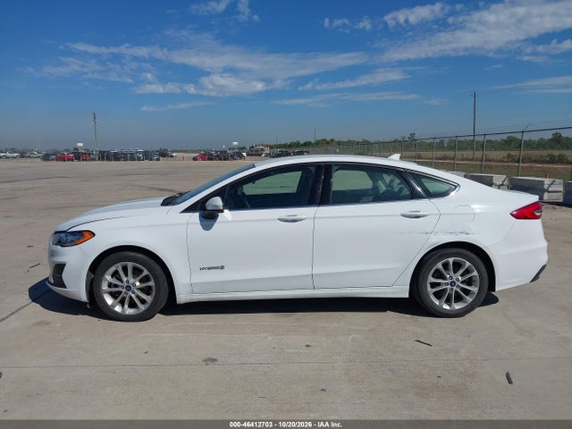 3FA6P0LU7KR188559 Ford Fusion Hybrid Se
