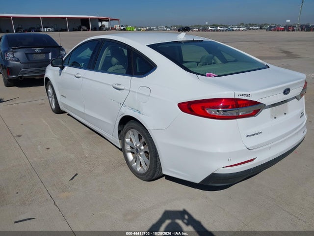 3FA6P0LU7KR188559 Ford Fusion Hybrid Se